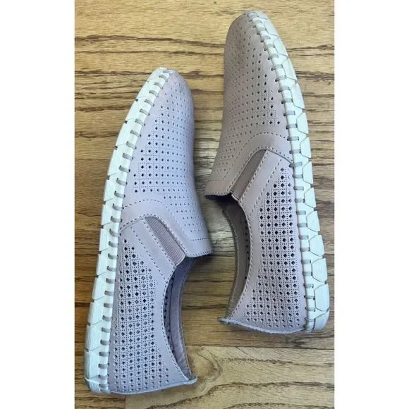 OTBT Women’s Cocoa Tan “Universe” Slip On Perforated Leather Flat Shoe Size 7.5 - Picture 6 of 11